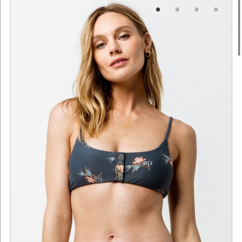 NWT O’Neill Reversible set